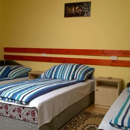 Habitación en casa particular 4fenyő Magánszállás Nagyatád