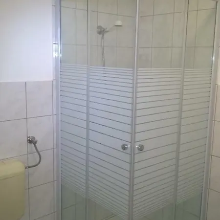 Habitación en casa particular 4fenyő Magánszállás Nagyatád